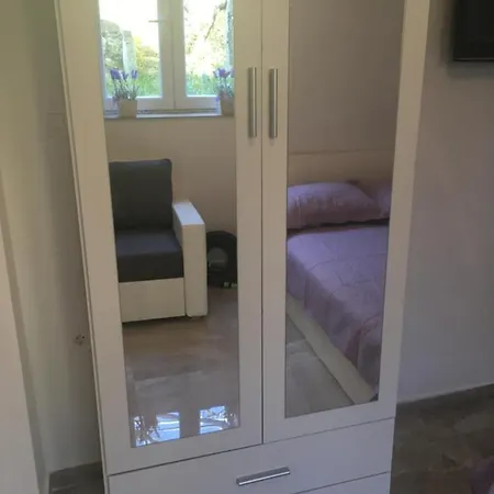 Milica Apartment Vrgada